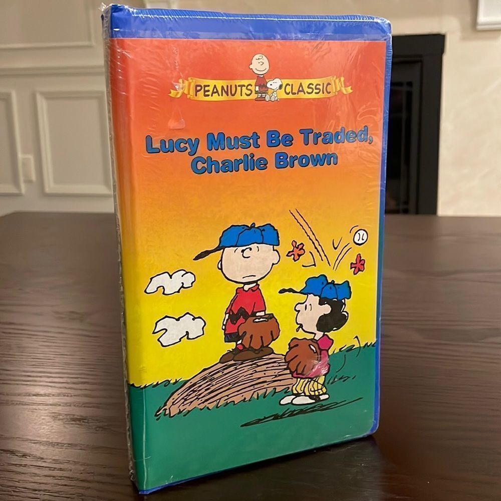 ✨HOST PICK✨Peanuts Classic VHS Lucy Must Be Traded, Charlie Brown on VHS vintage